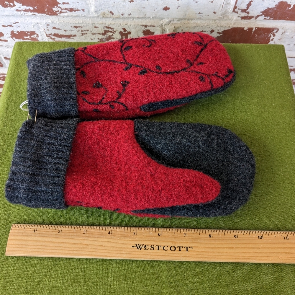 Handmade Mittens - Picture 3 of 3